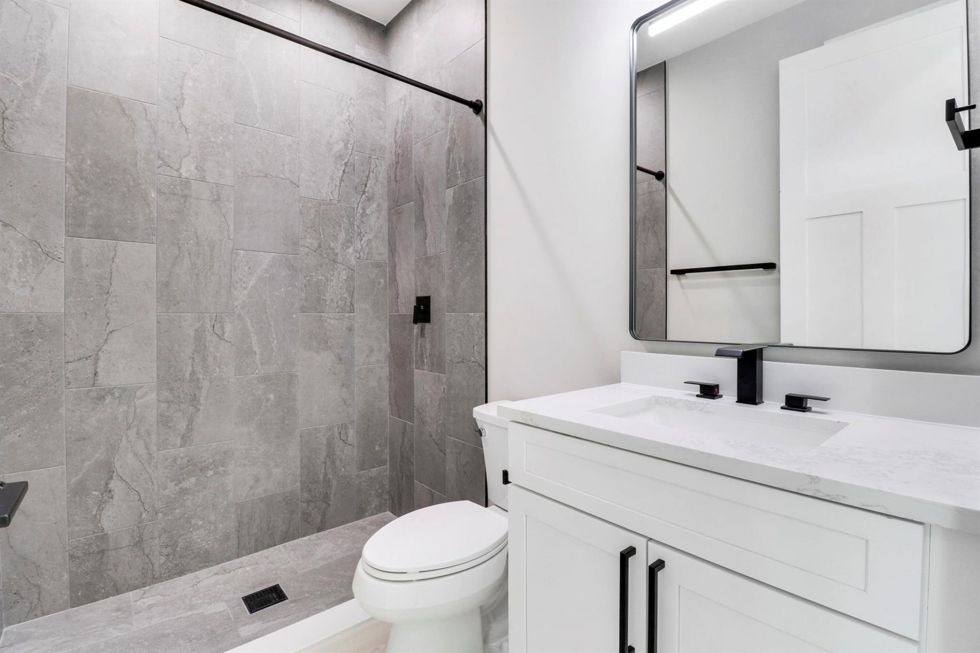 1023 NE Orange Avenue, Jensen Beach, FL 34957 Photo