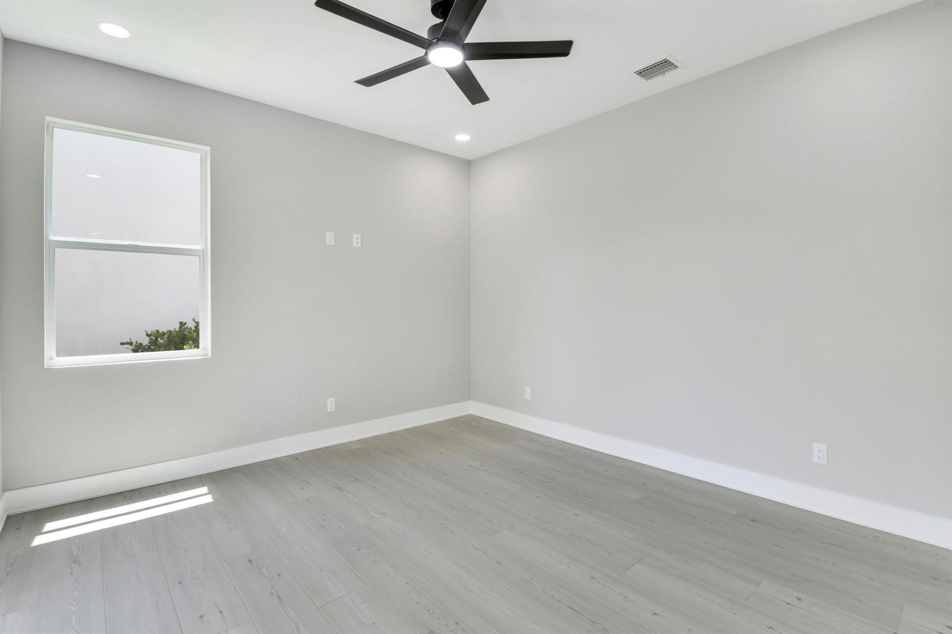1023 NE Orange Avenue, Jensen Beach, FL 34957 Photo