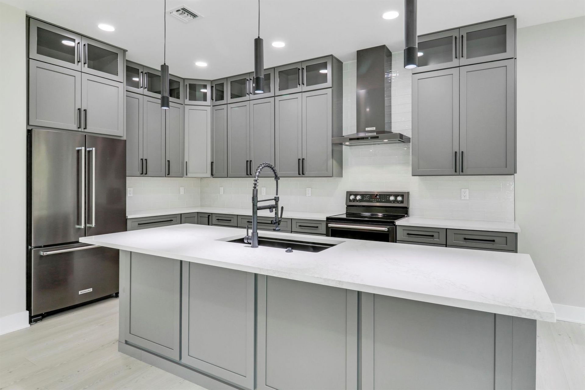 1023 NE Orange Avenue, Jensen Beach, FL 34957 Photo