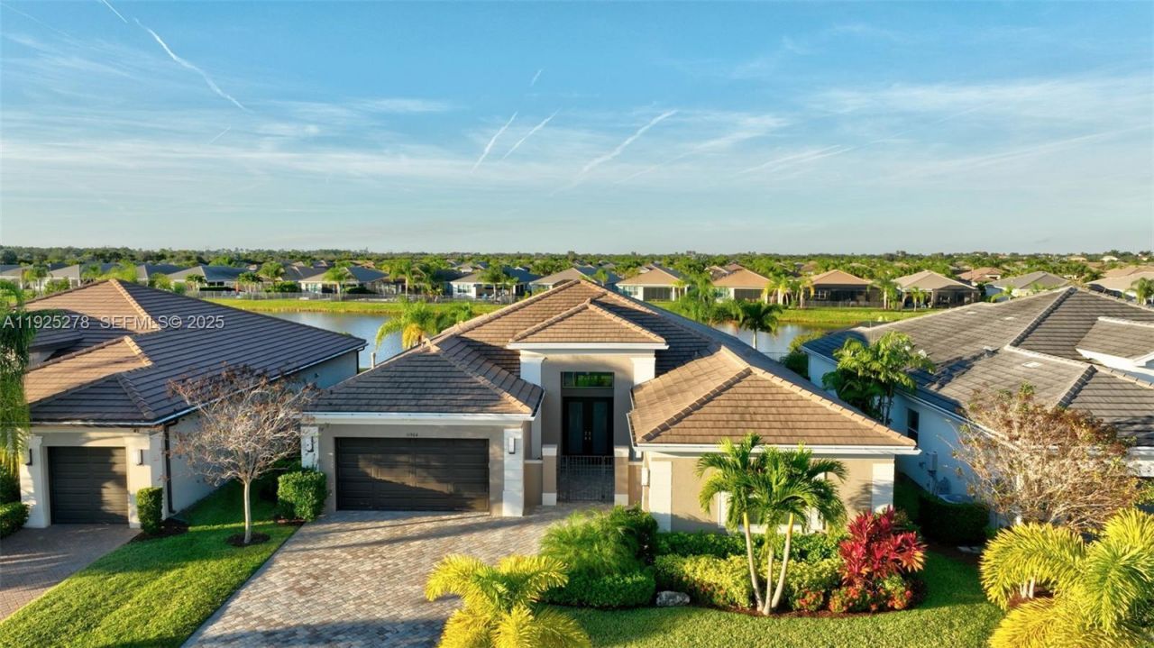 11904 SW Sailfish Isles Way, Port Saint Lucie, FL 34987 Photo