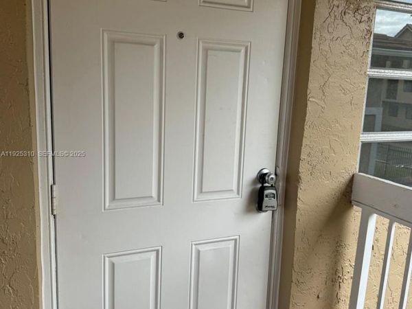 10120 TWIN LAKES, Unit 11-G, Coral Springs, FL 33071