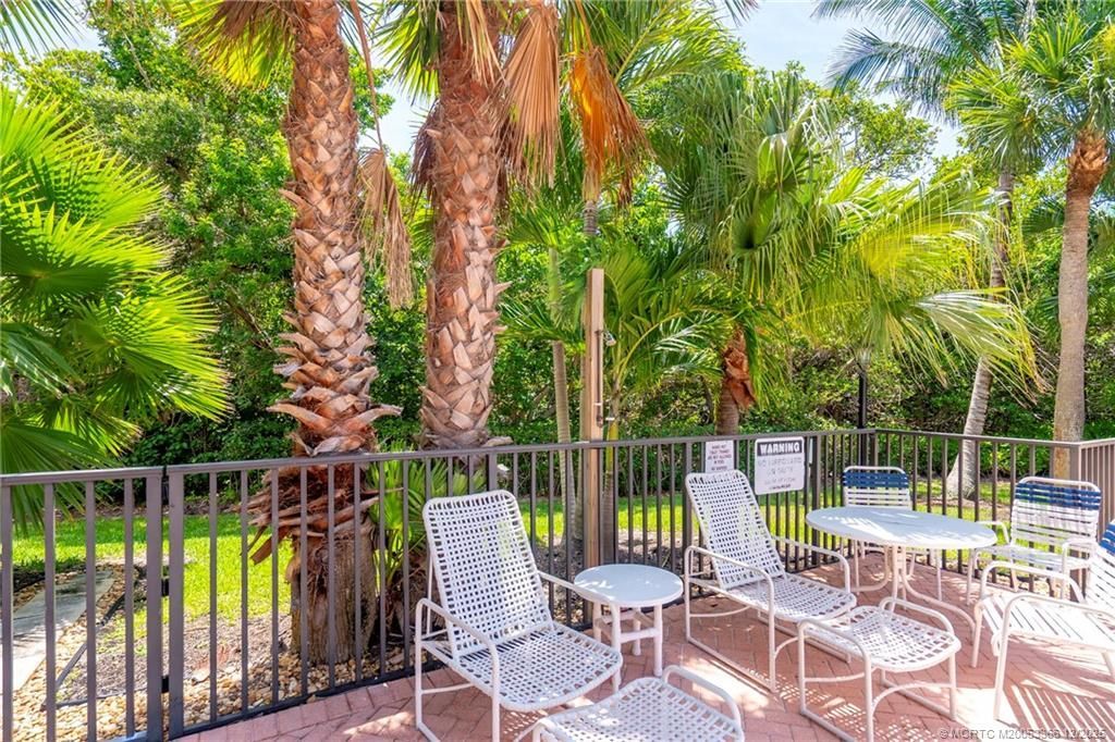 221 NE Plantation Road, Unit 407, Stuart, FL 34996 Photo