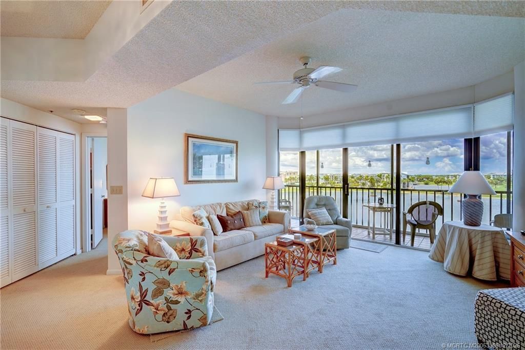221 NE Plantation Road, Unit 407, Stuart, FL 34996 Photo