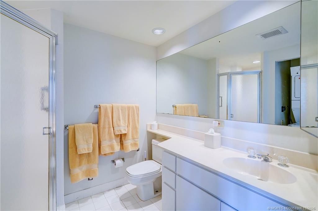 221 NE Plantation Road, Unit 407, Stuart, FL 34996 Photo