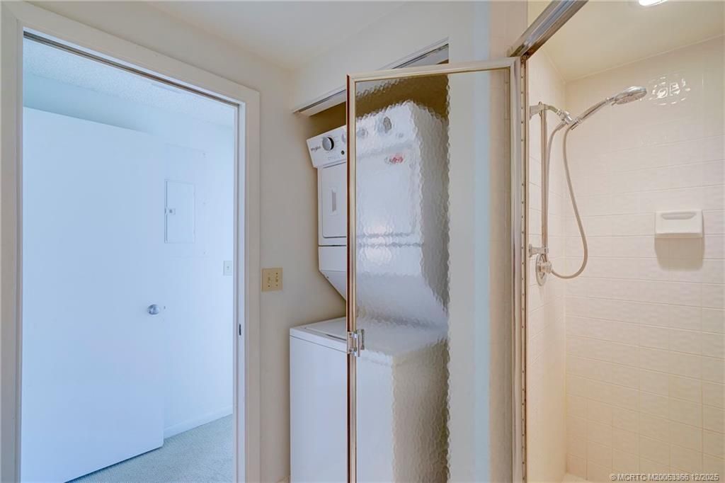 221 NE Plantation Road, Unit 407, Stuart, FL 34996 Photo