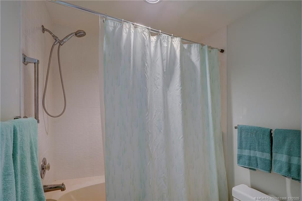 221 NE Plantation Road, Unit 407, Stuart, FL 34996 Photo