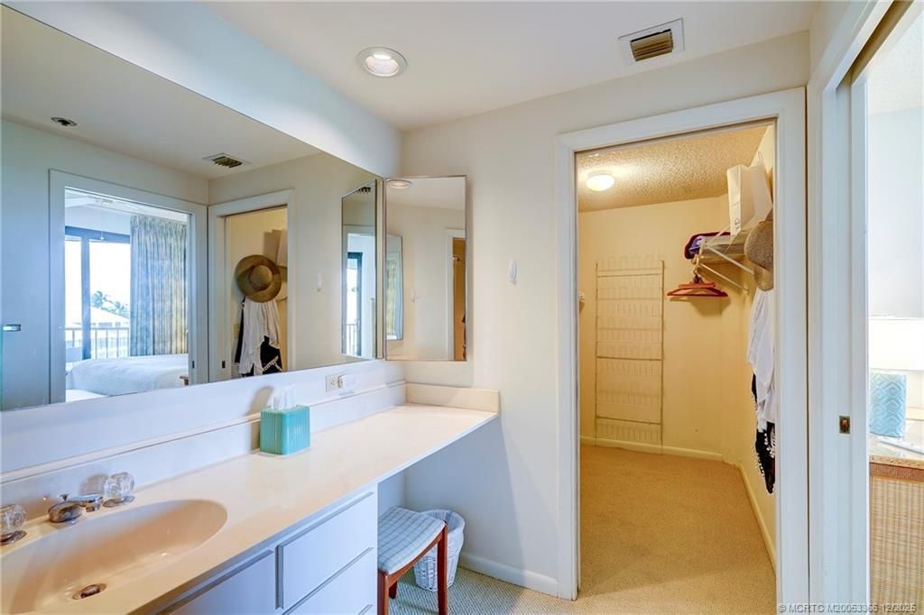 221 NE Plantation Road, Unit 407, Stuart, FL 34996 Photo