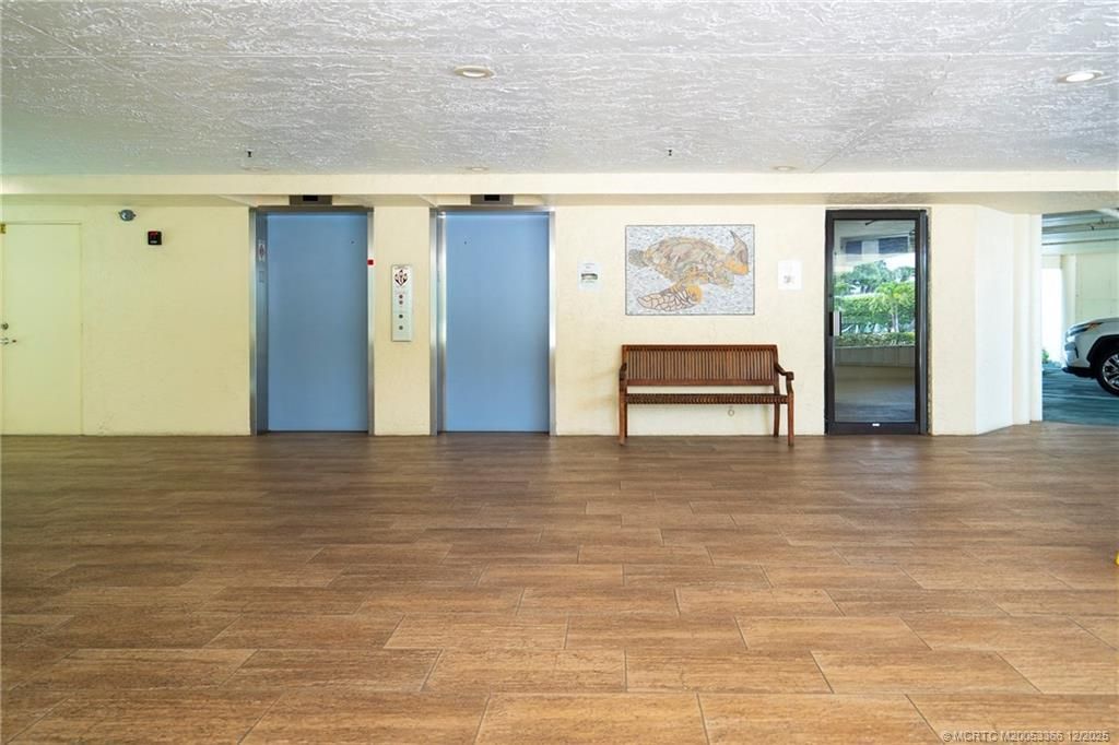 221 NE Plantation Road, Unit 407, Stuart, FL 34996 Photo
