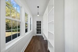 1409 Main Street Photo 8