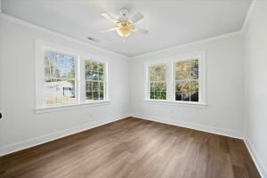 1409 Main Street Photo 9