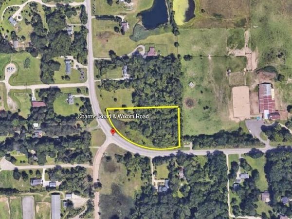 2610 N Wixom Road, Commerce Twp, MI 48382