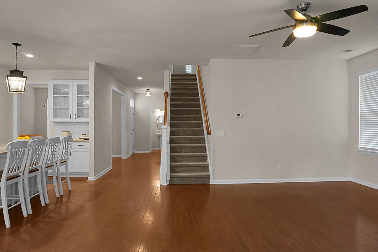 2841 Rutherford Way Photo 8