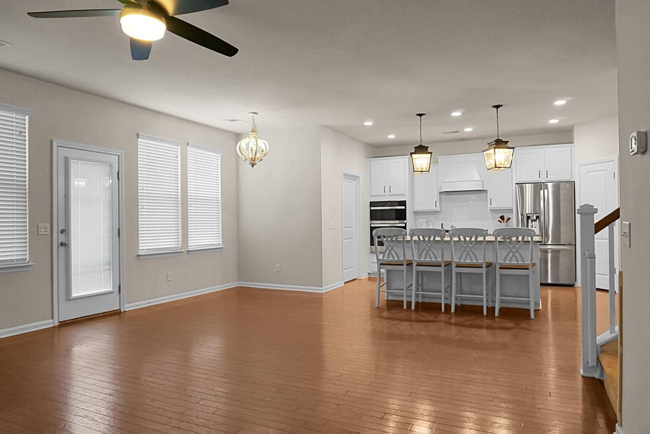 2841 Rutherford Way Photo 9