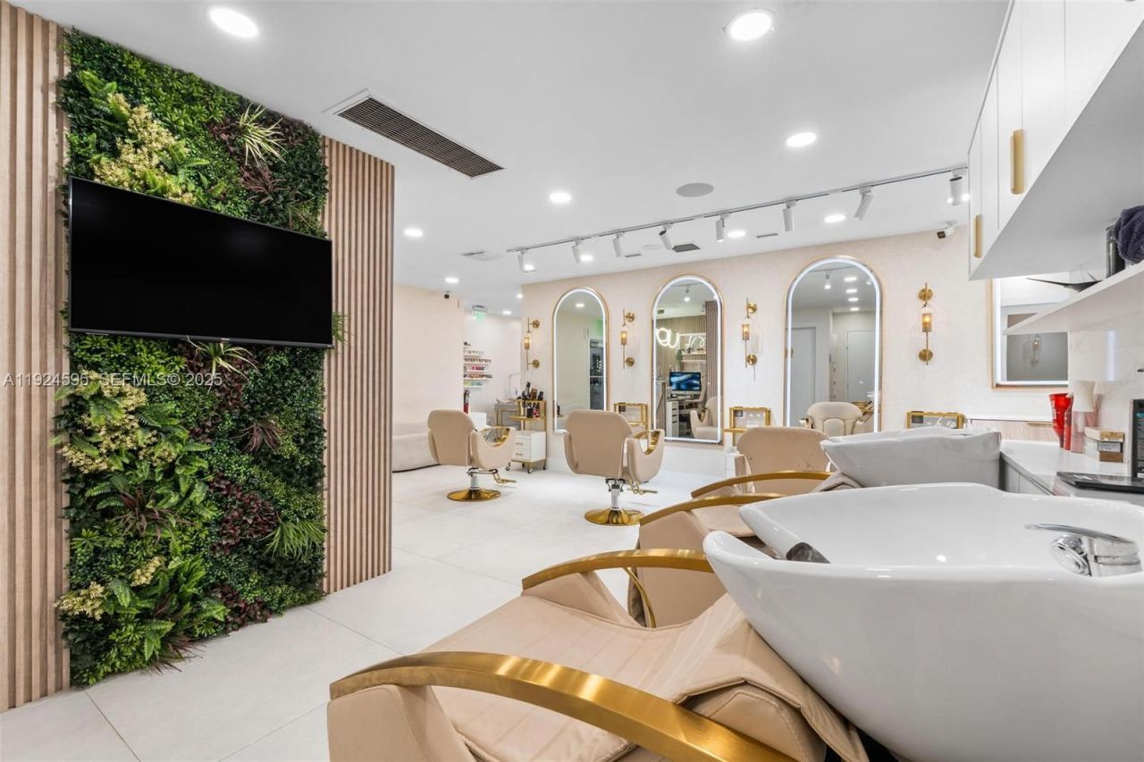 2710 SW 87th Ave, Miami, FL 33165 Photo