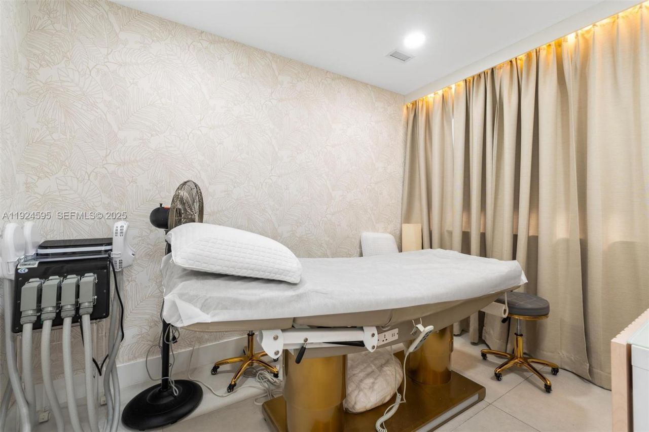 2710 SW 87th Ave, Miami, FL 33165 Photo