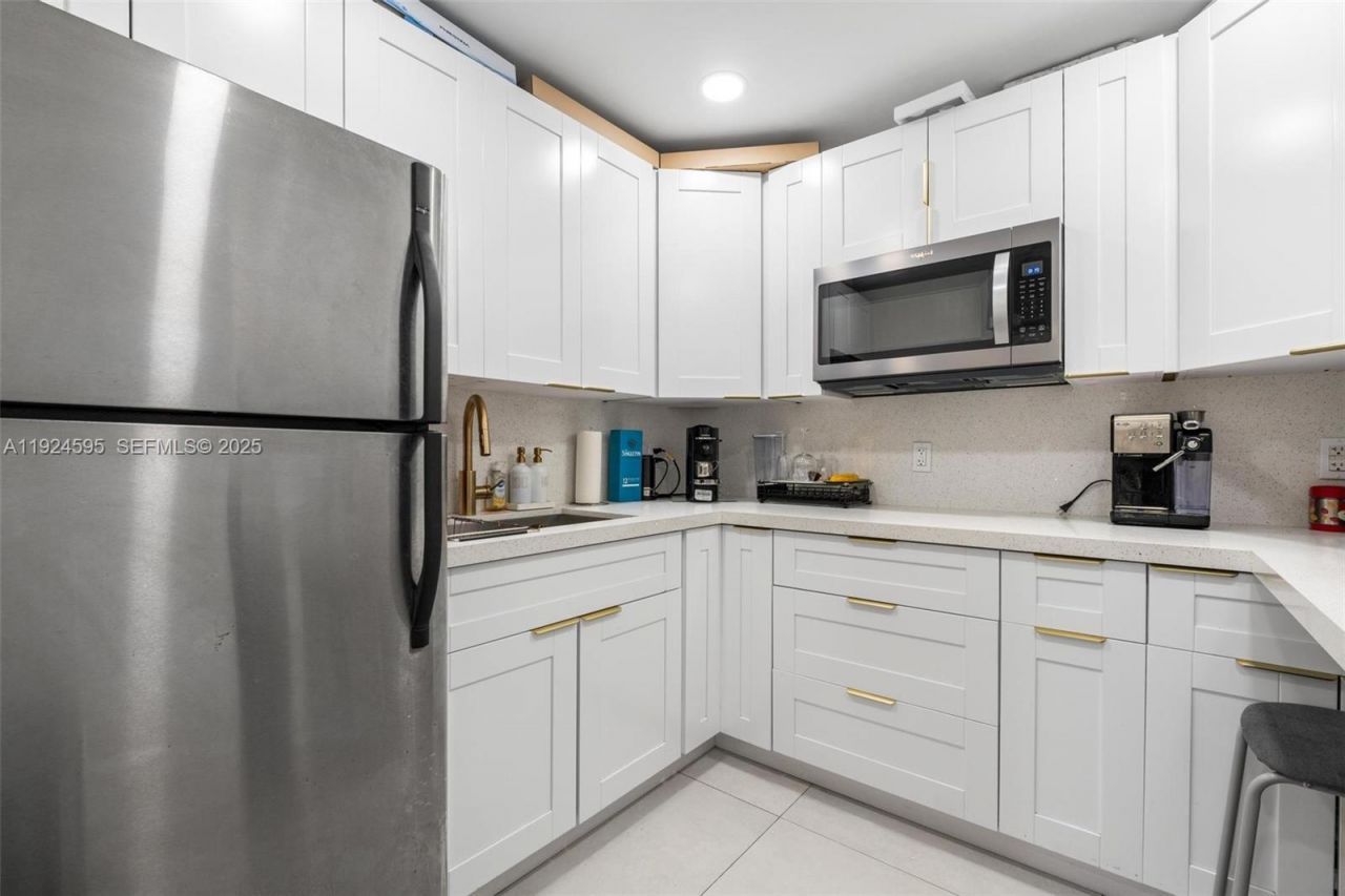 2710 SW 87th Ave, Miami, FL 33165 Photo