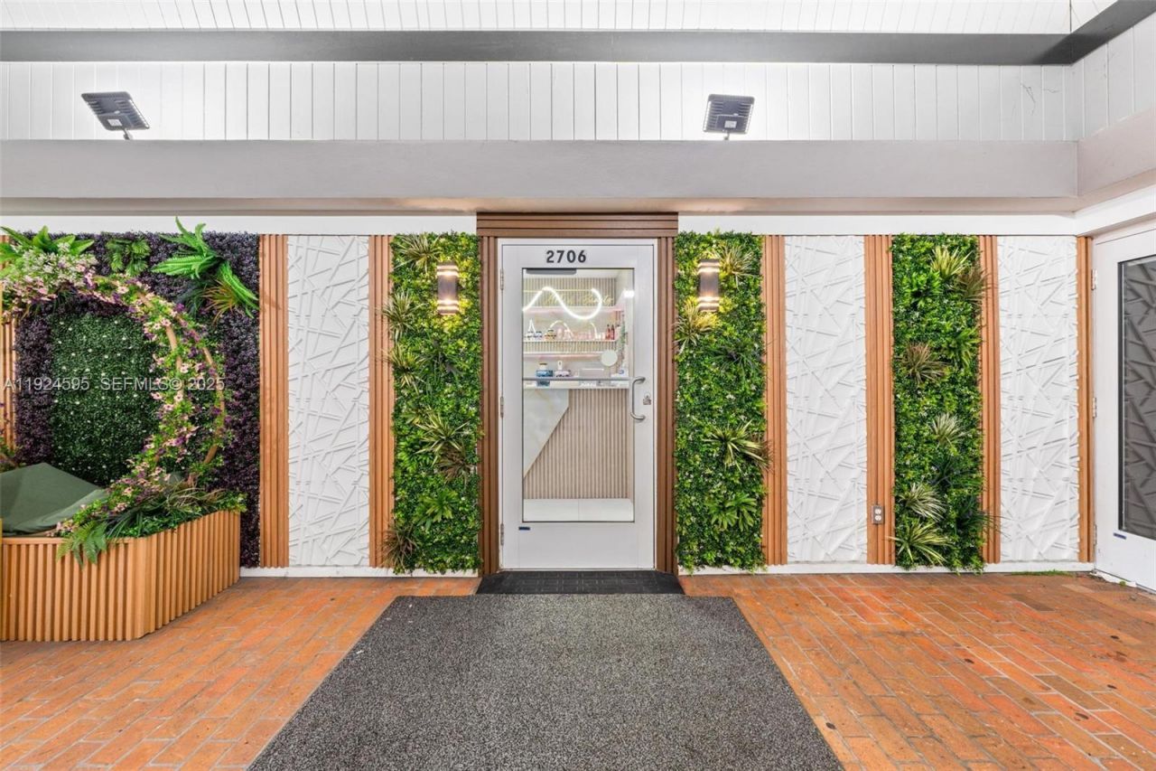 2710 SW 87th Ave, Miami, FL 33165 Photo