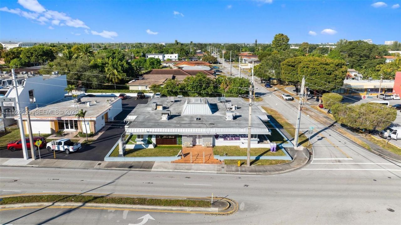 2710 SW 87th Ave, Miami, FL 33165 Photo