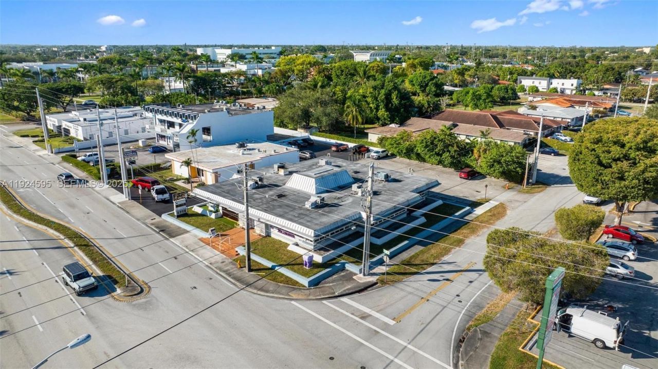 2710 SW 87th Ave, Miami, FL 33165 Photo