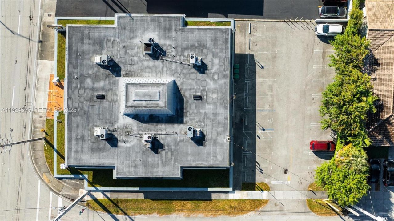 2710 SW 87th Ave, Miami, FL 33165 Photo