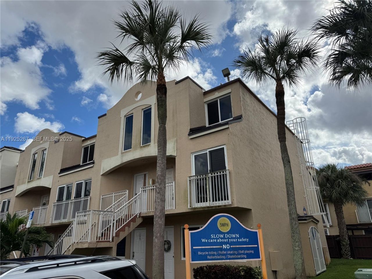 8630 NW 5th Ter, Unit 16-210, Miami, FL 33126 Photo