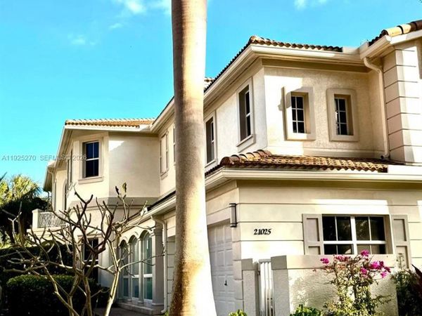 21025 NE 38th Ave, Unit 81, Aventura, FL 33180