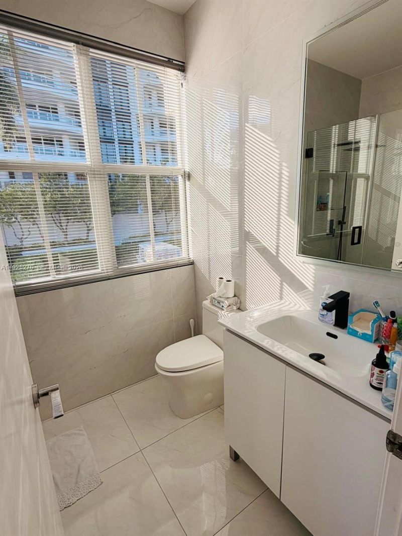 21025 NE 38th Ave, Unit 81, Aventura, FL 33180 Photo