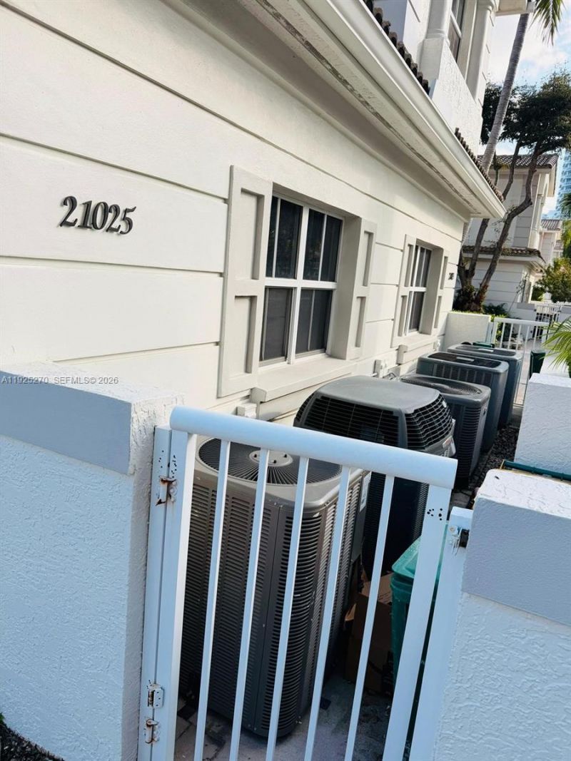 21025 NE 38th Ave, Unit 81, Aventura, FL 33180 Photo