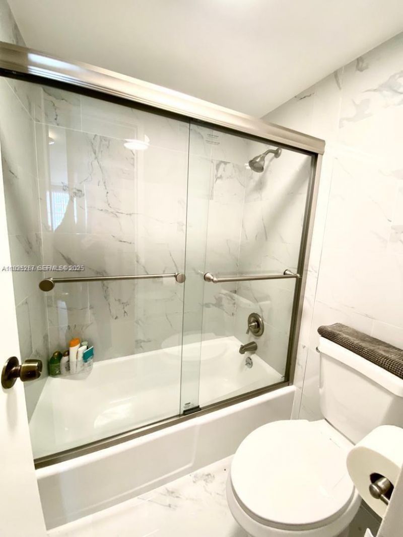 100 Lincoln Rd, Unit 608, Miami Beach, FL 33139 Photo