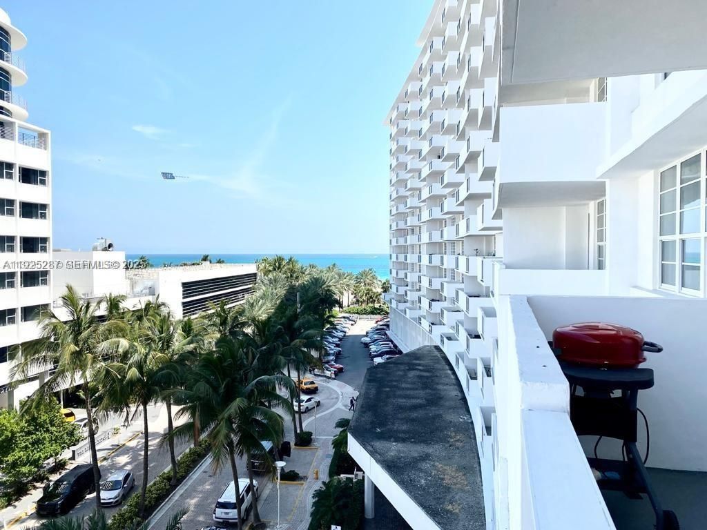 100 Lincoln Rd, Unit 608, Miami Beach, FL 33139 Photo