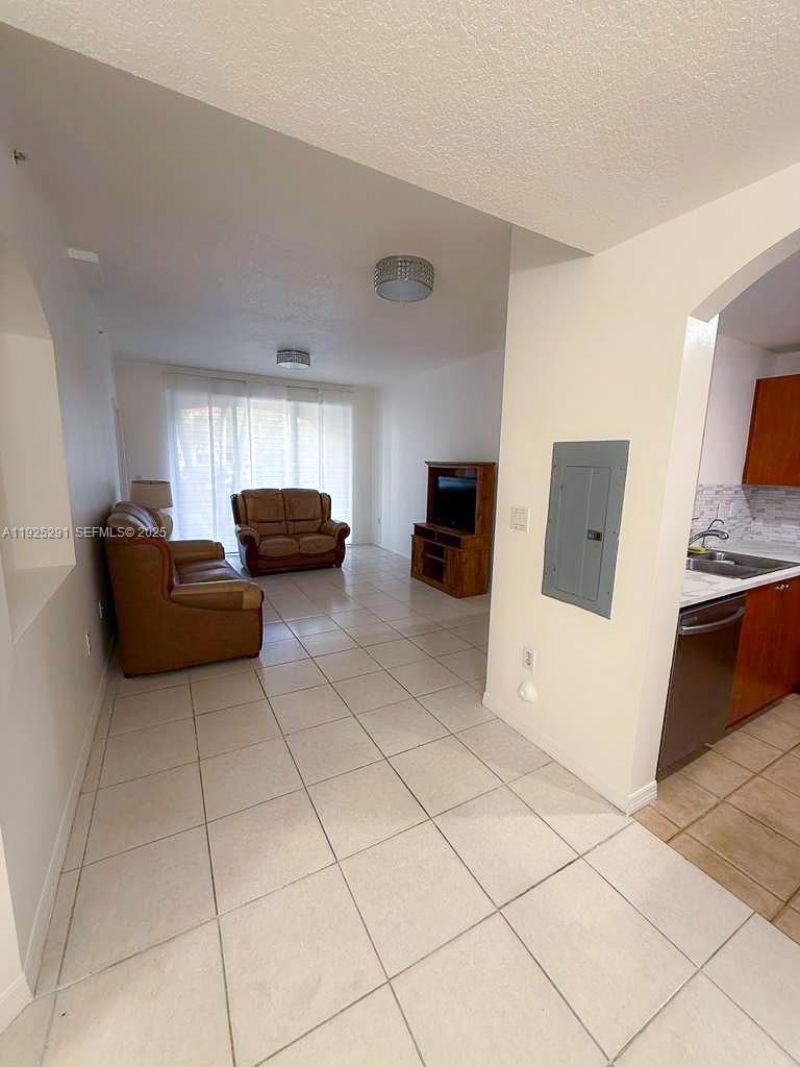 6630 NW 114th Ave, Unit 1502, Doral, FL 33178 Photo