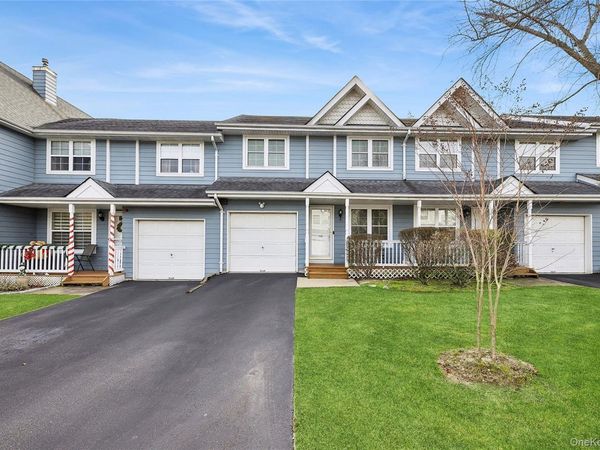 106 Northwood Boulevard, Central Islip, NY 11722