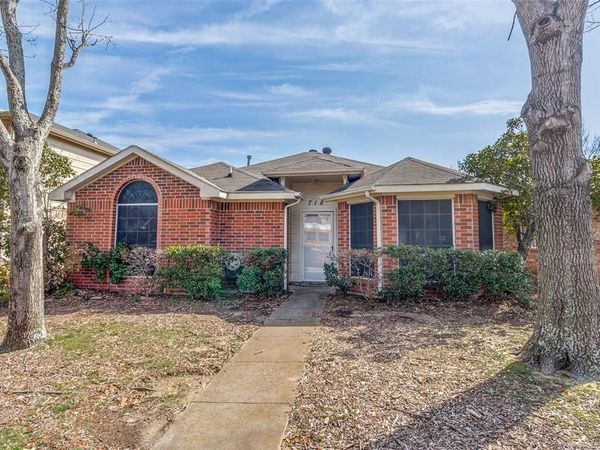 718 Indianpaint Drive, Mesquite, TX 75149