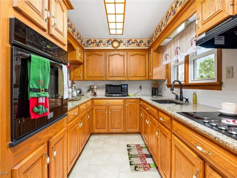 681 Highland Avenue, Wadsworth, OH 44281 Photo 10