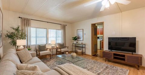 140 Hibiscus, Sacramento, CA 95828 Photo