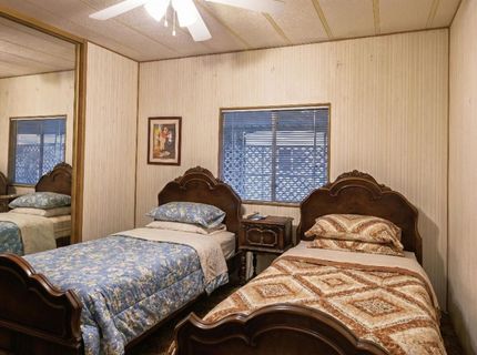 140 Hibiscus, Sacramento, CA 95828 Photo