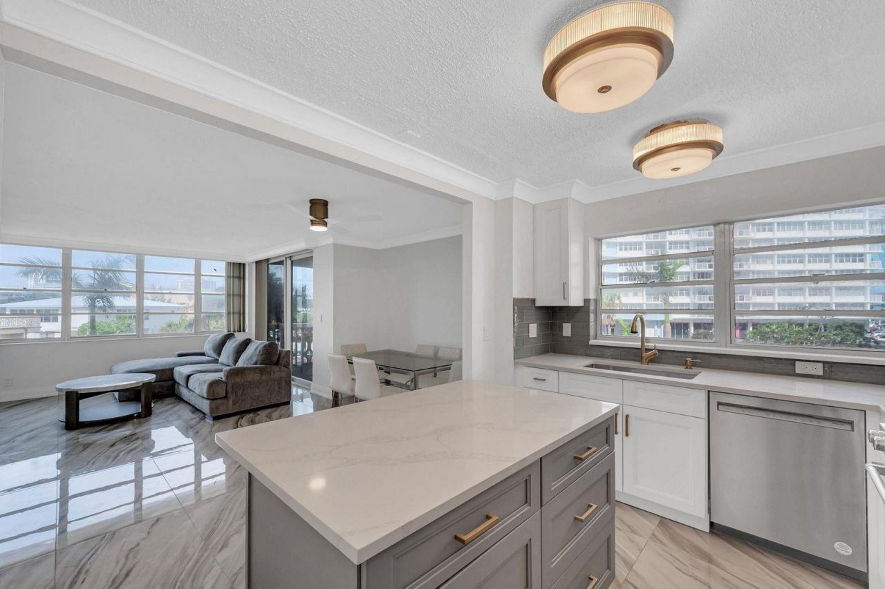 1817 S Ocean Drive, Unit 215, Hallandale Beach, FL 33009 Photo