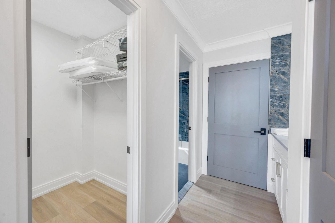 1817 S Ocean Drive, Unit 215, Hallandale Beach, FL 33009 Photo