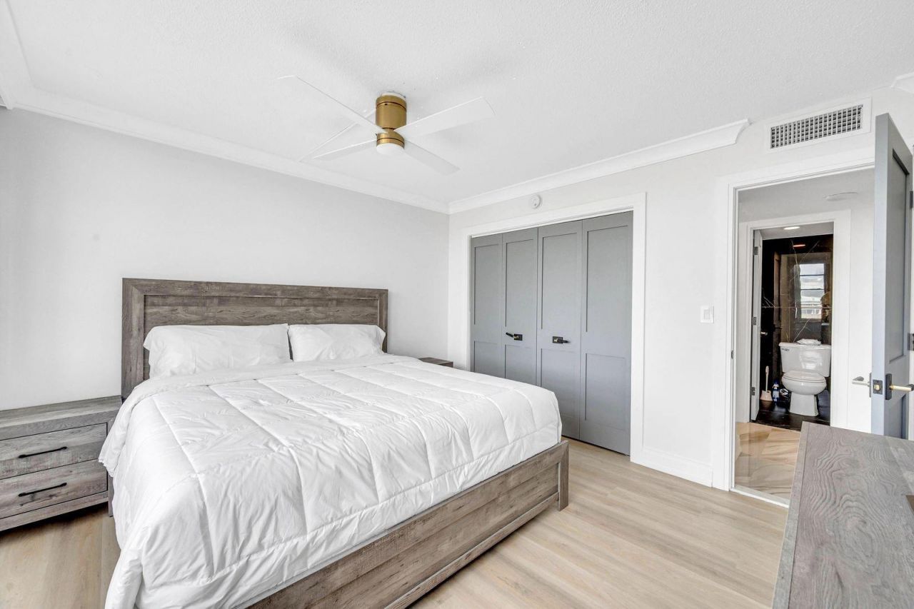 1817 S Ocean Drive, Unit 215, Hallandale Beach, FL 33009 Photo