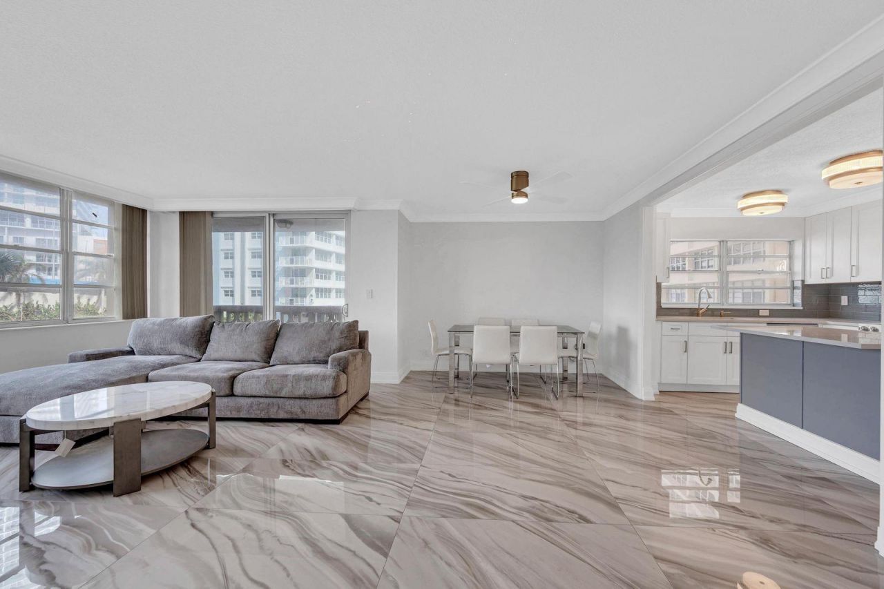 1817 S Ocean Drive, Unit 215, Hallandale Beach, FL 33009 Photo