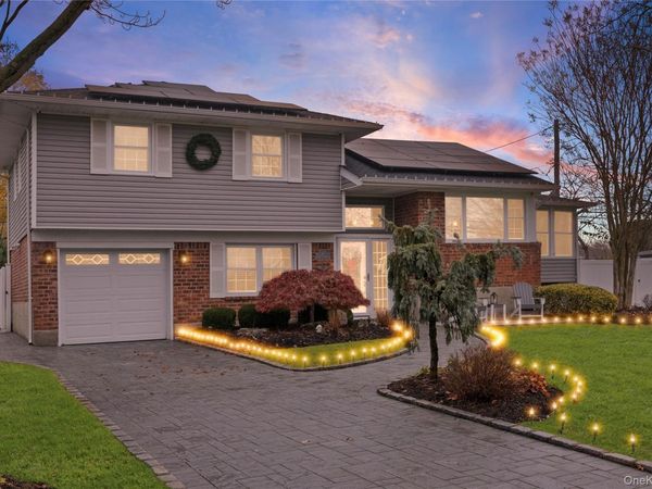 6 Simmons Drive, East Islip, NY 11730