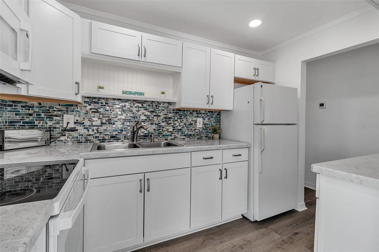 2305 Bayshore Gardens Parkway, Bradenton, FL 34207 Photo