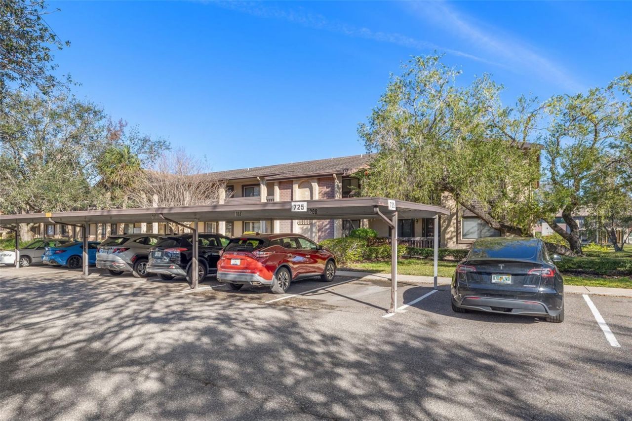 725 83rd Avenue N, Unit 205, Saint Petersburg, FL 33702 Photo