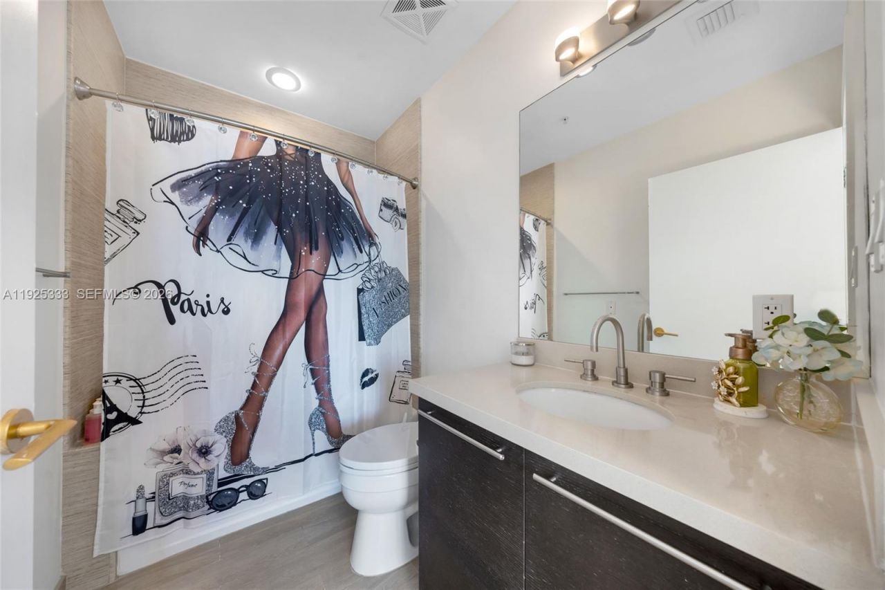 7930 East Dr, Unit 506, North Bay Village, FL 33141 Photo