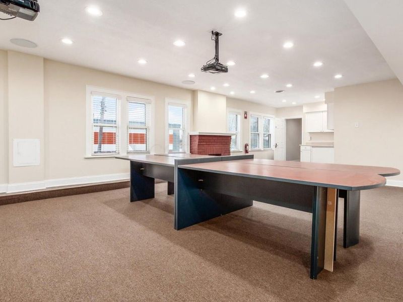 2582 Cleveland Avenue , Columbus, OH 43211 Photo 21