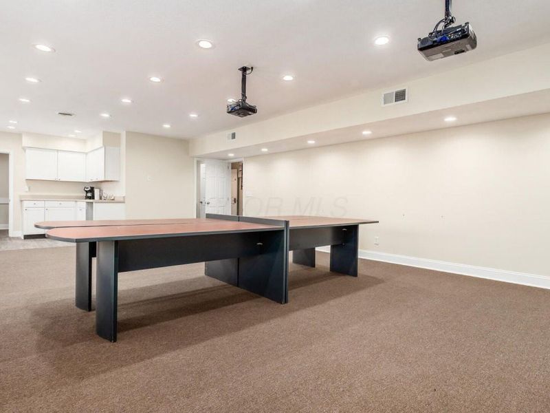 2582 Cleveland Avenue , Columbus, OH 43211 Photo 22