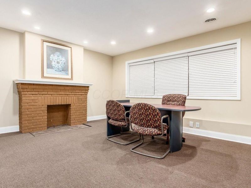 2582 Cleveland Avenue , Columbus, OH 43211 Photo 25