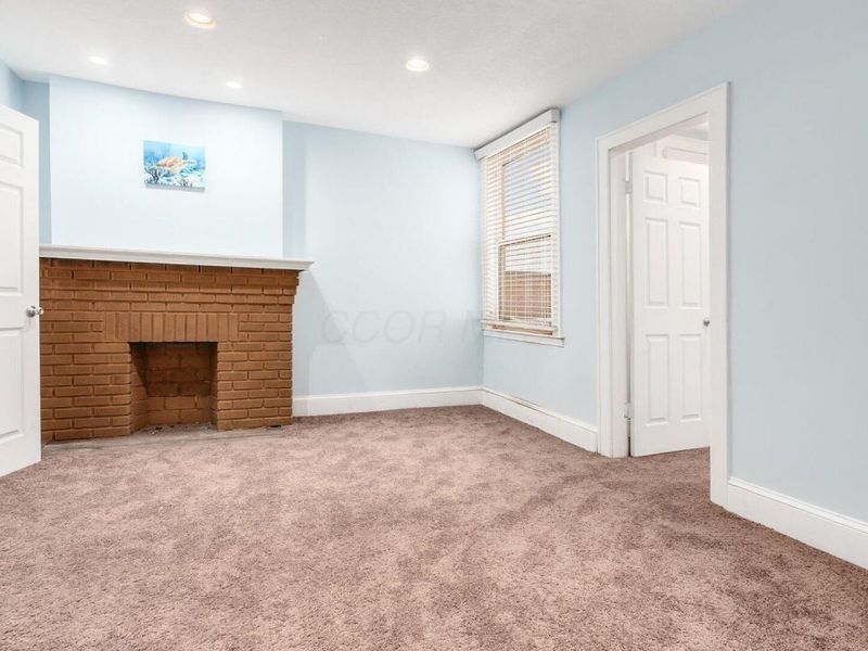 2582 Cleveland Avenue , Columbus, OH 43211 Photo 27