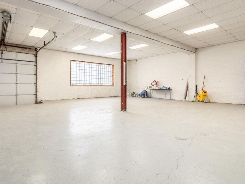 2582 Cleveland Avenue , Columbus, OH 43211 Photo 35