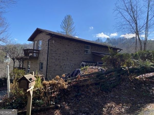 373 Western Way, Rabun Gap, GA 30568